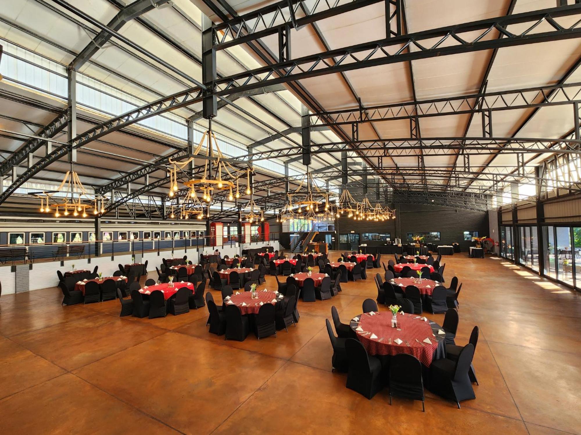 Safari Hotel & Convention Centre Rustenburg Buitenkant foto