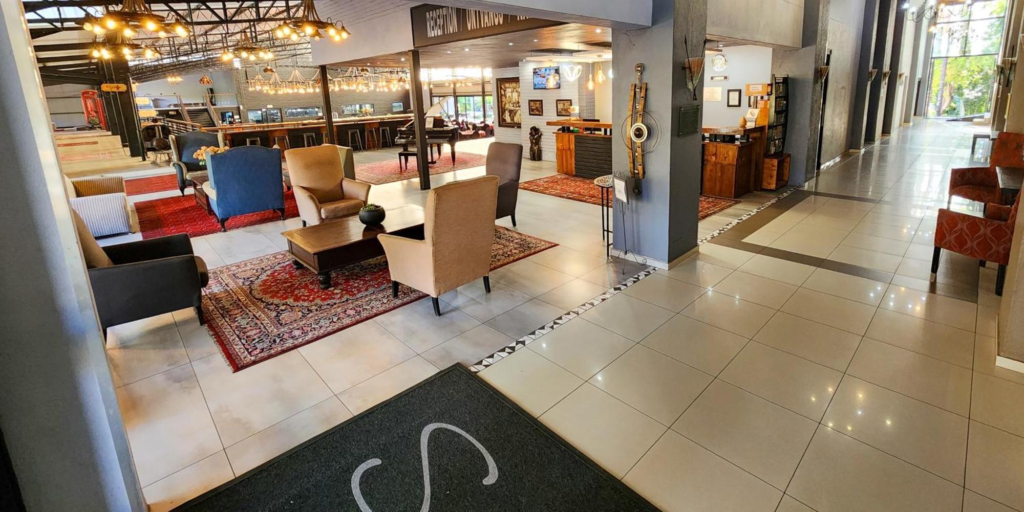 Safari Hotel & Convention Centre Rustenburg Buitenkant foto