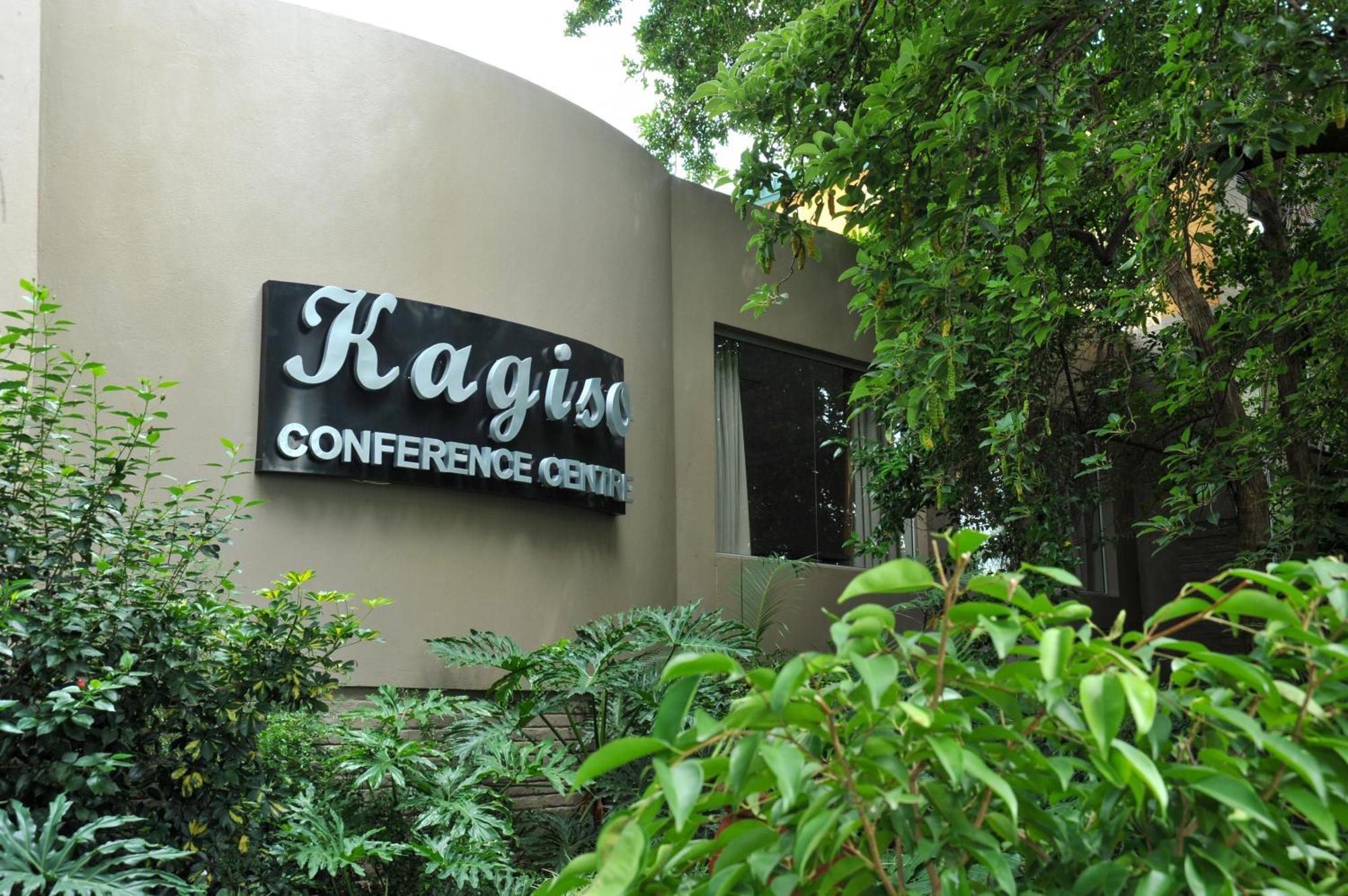 Safari Hotel & Convention Centre Rustenburg Buitenkant foto